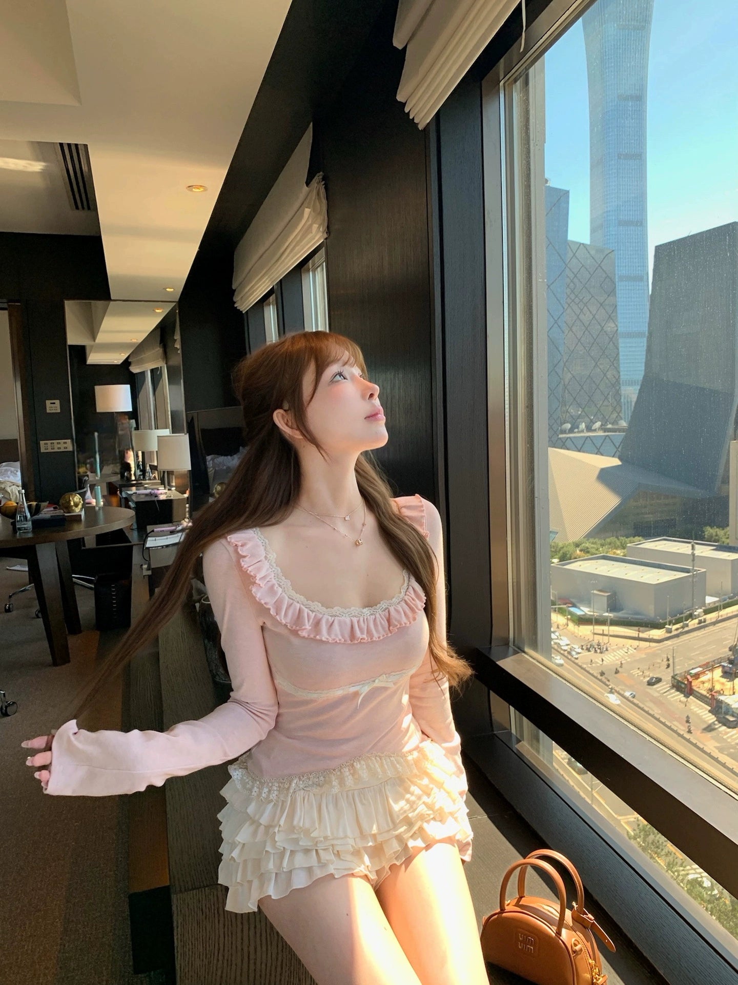 フリルレーススクエアネックリブトップス