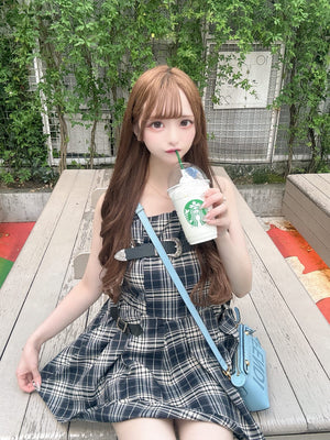 サスペンダーベルトデザインチェックワンピース