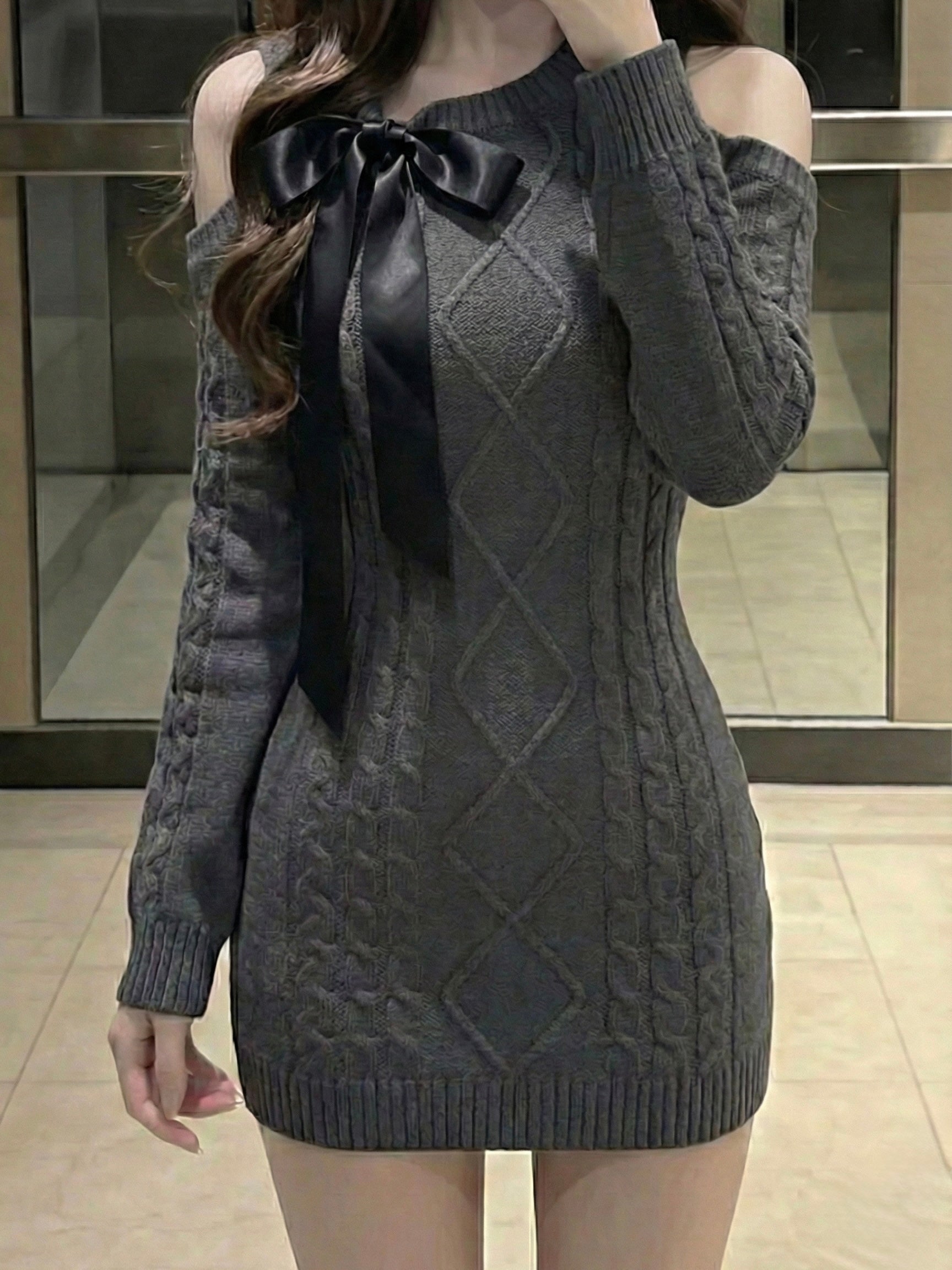 ミューズオフショルニットワンピ