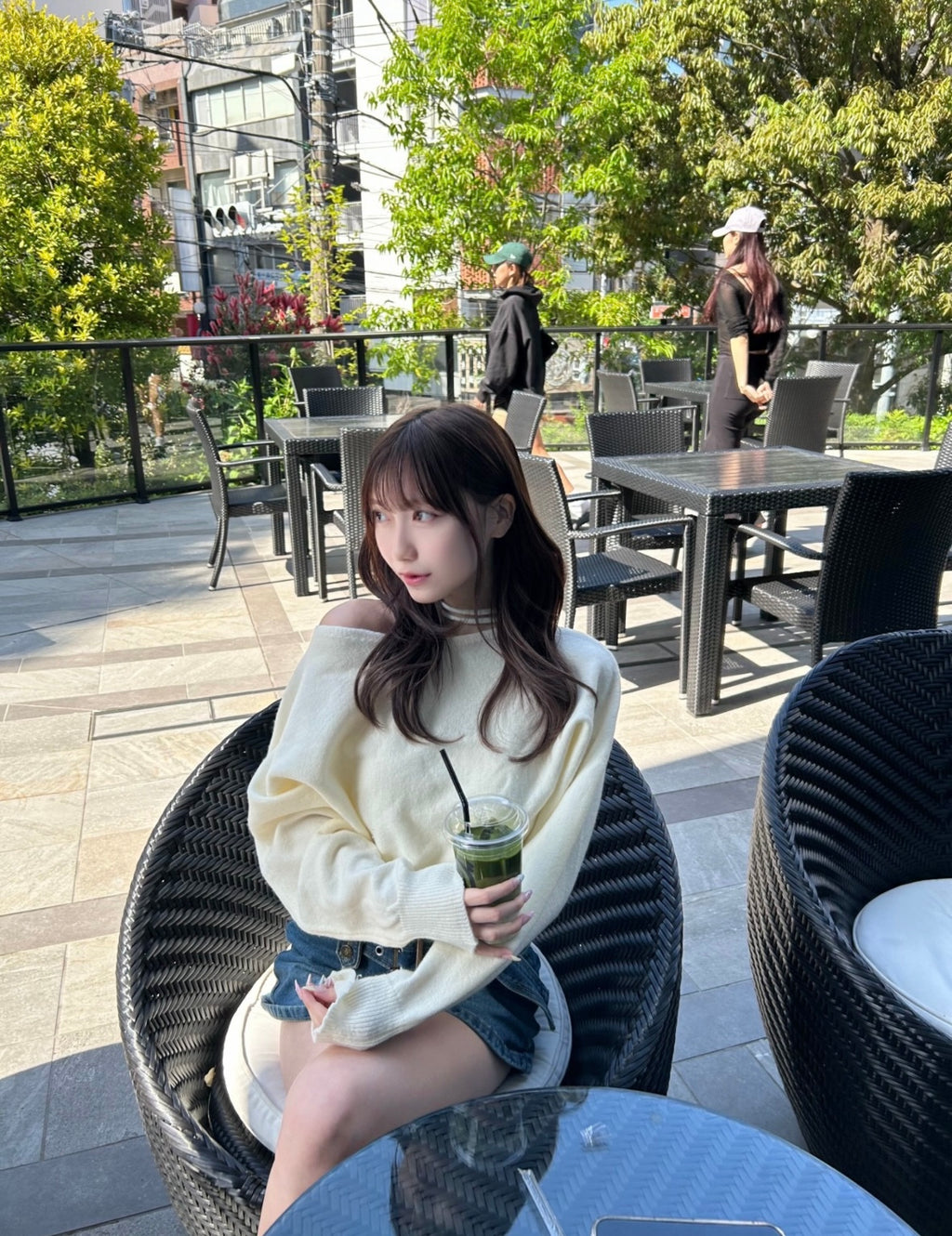 ワンショルダーネックストラップニット
