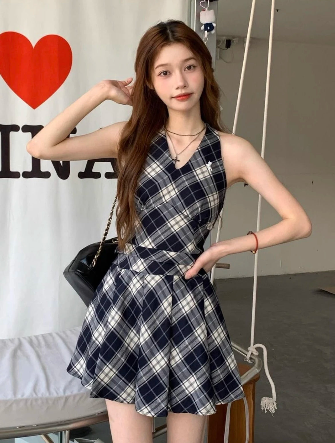 チェックVネックワンピース – charme