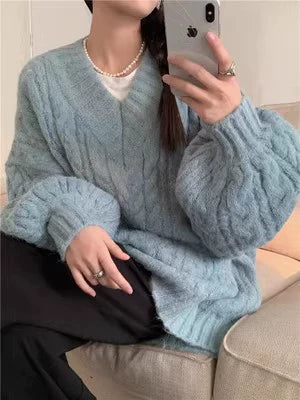 ルーズシルエットケーブルニット