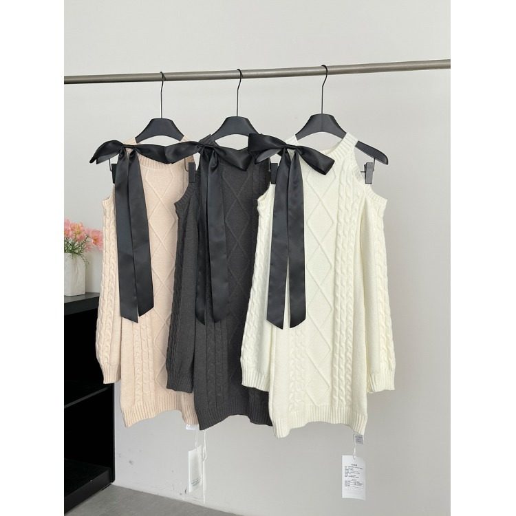 ミューズオフショルニットワンピ