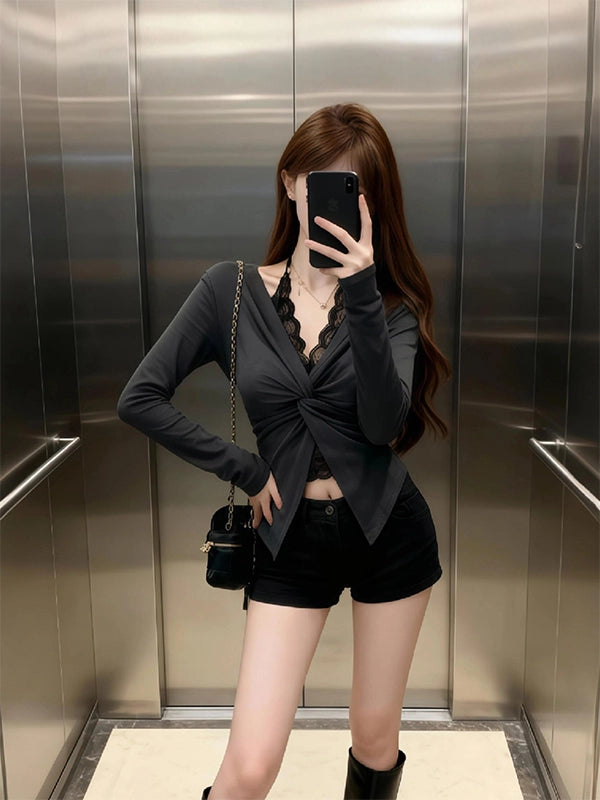 ホルターネックスリムトップス