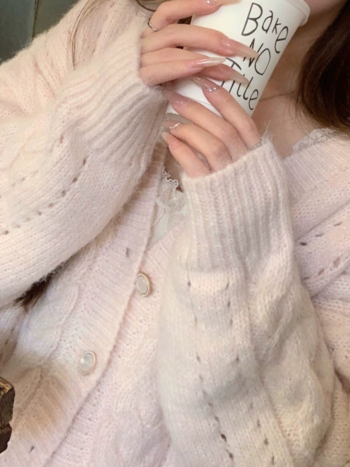 Vネックケーブルニットツイストカーディガン