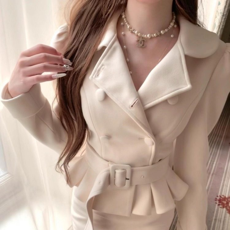 クラシカルベルトトレンチセットアップ