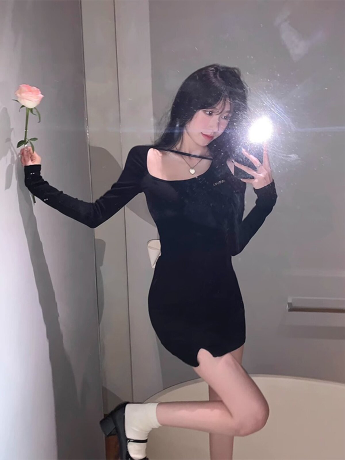 リボンバックレスドレス