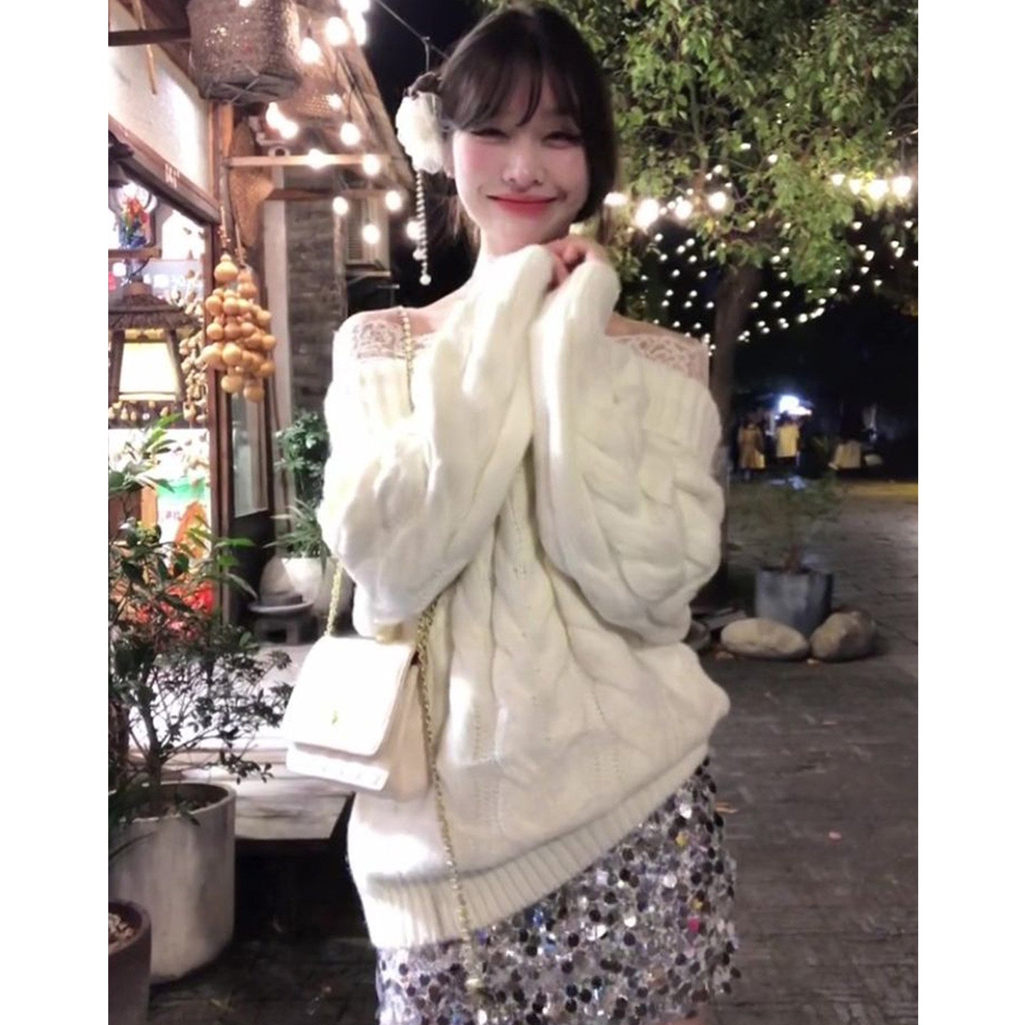 フレンチレースオフショルニット