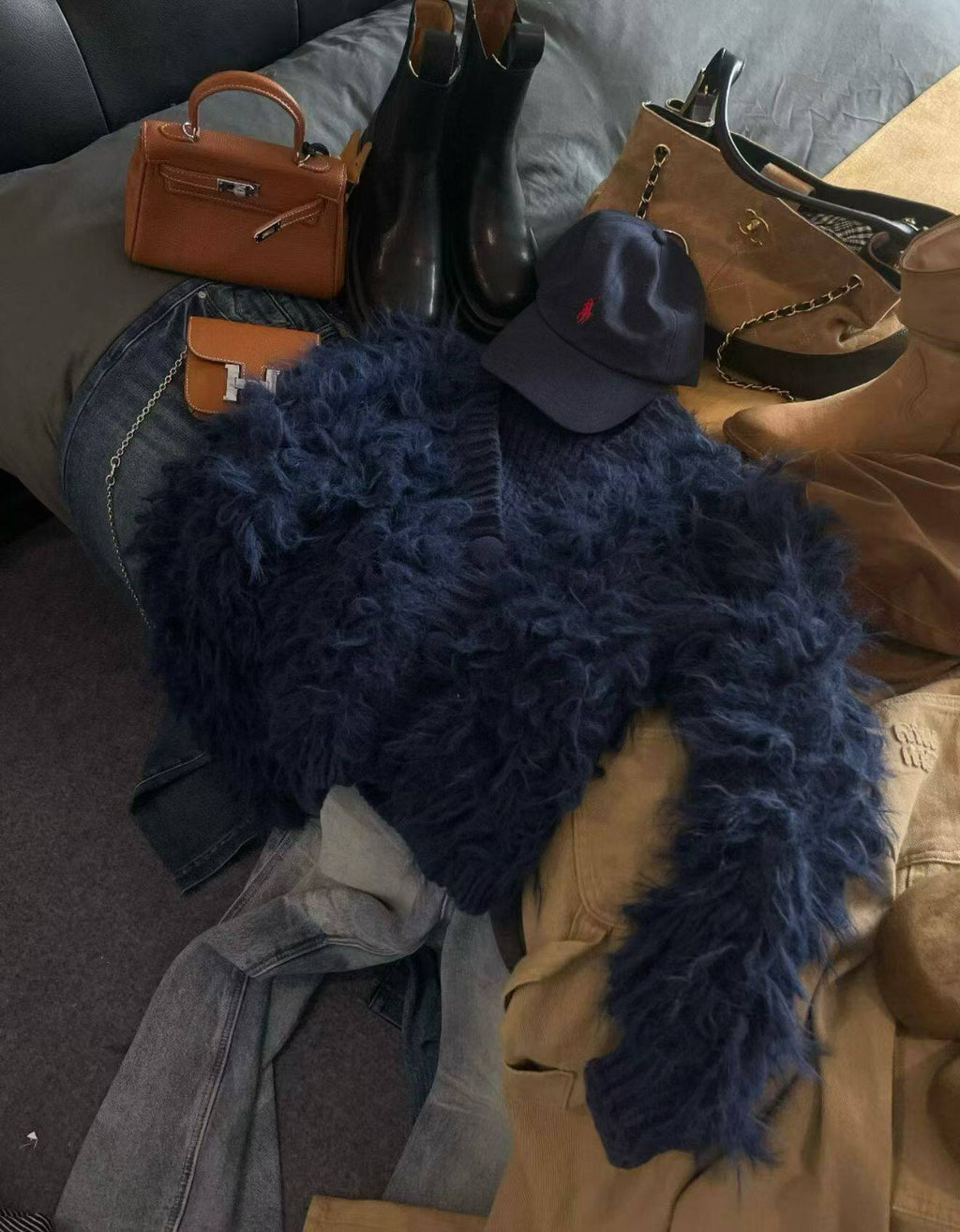 フェミニンファーカーデ