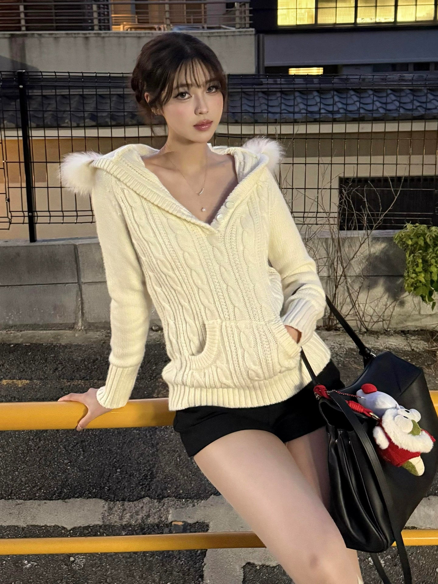 ケーブルニットフェイクファージップカーディガン