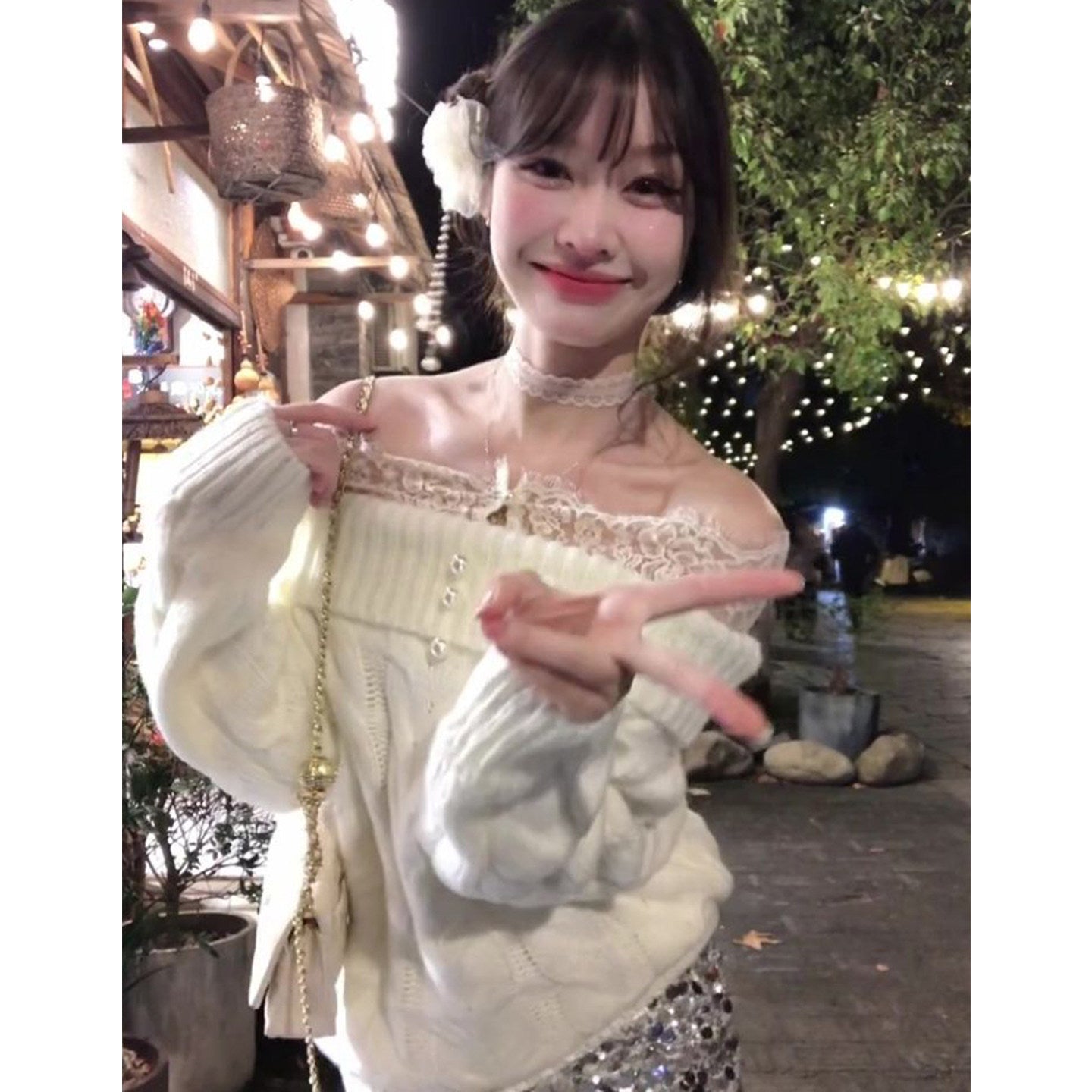 フレンチレースオフショルニット