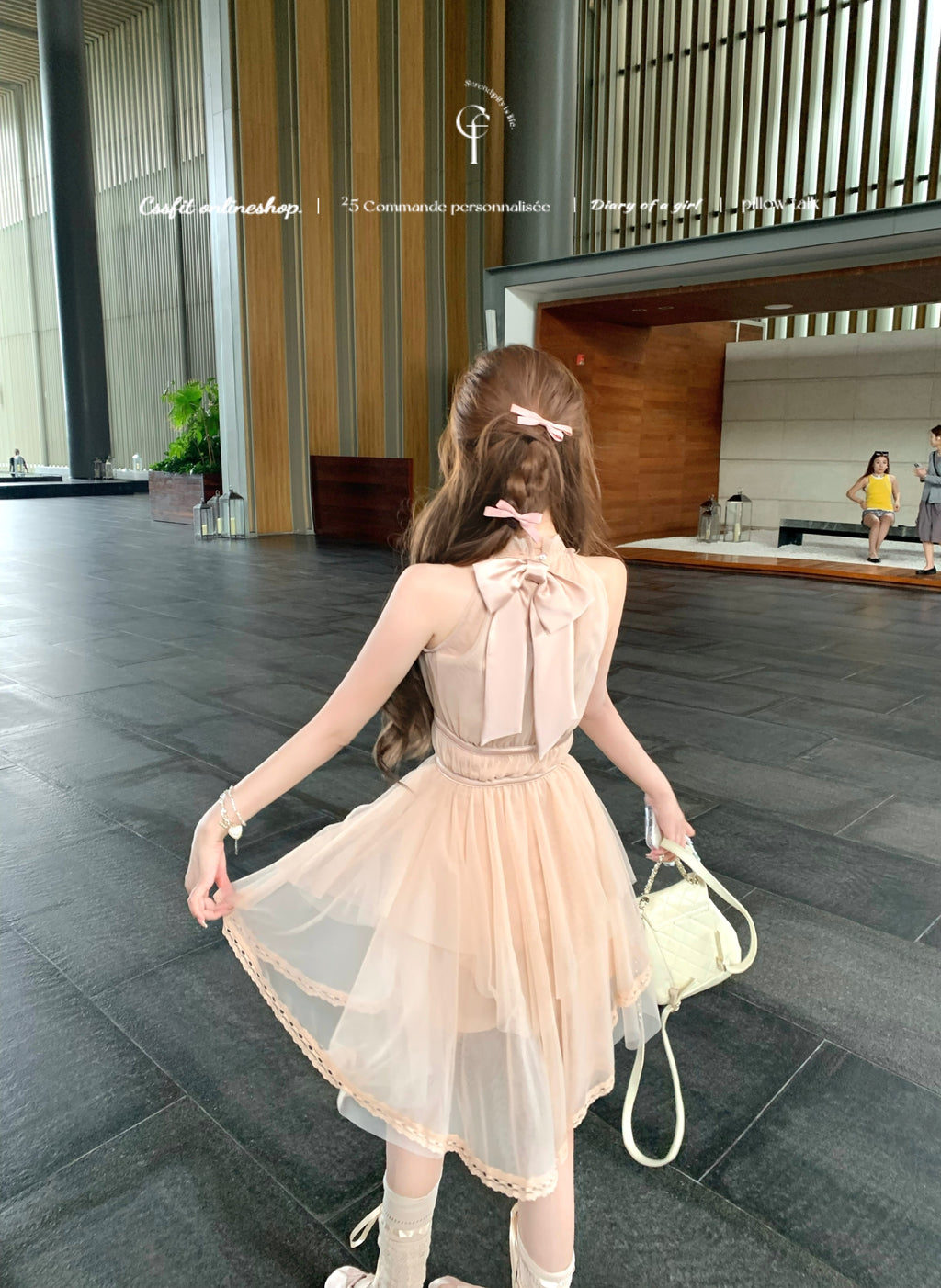 ホルターネックシアーミニワンピース