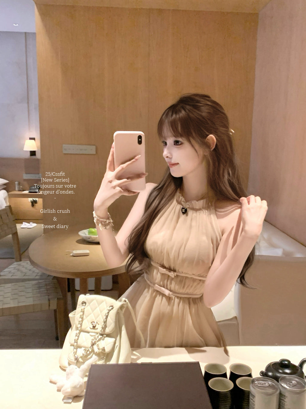 ホルターネックシアーミニワンピース