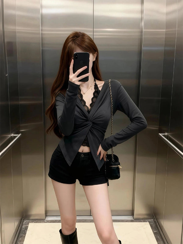 ホルターネックスリムトップス