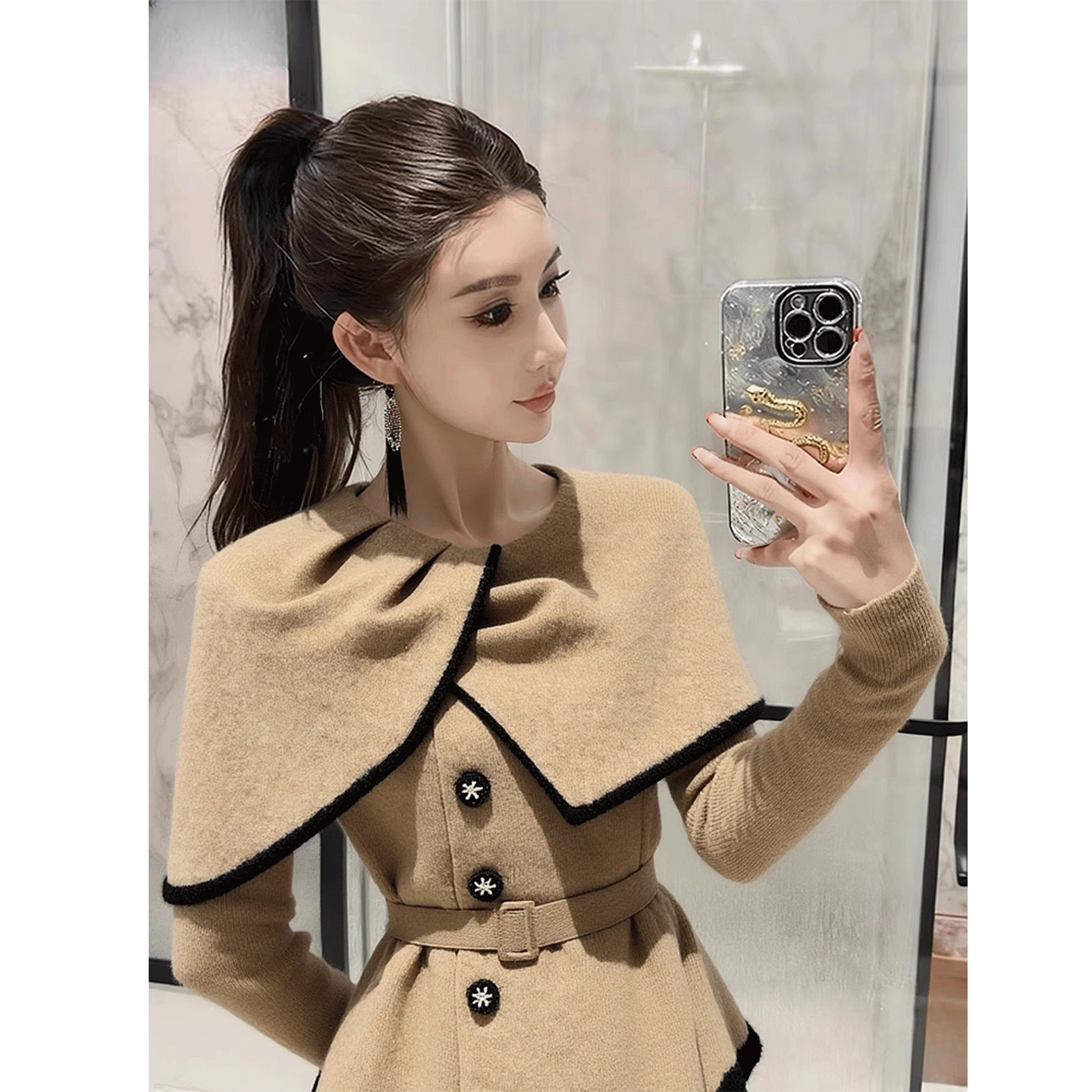 ケープペプラムコート