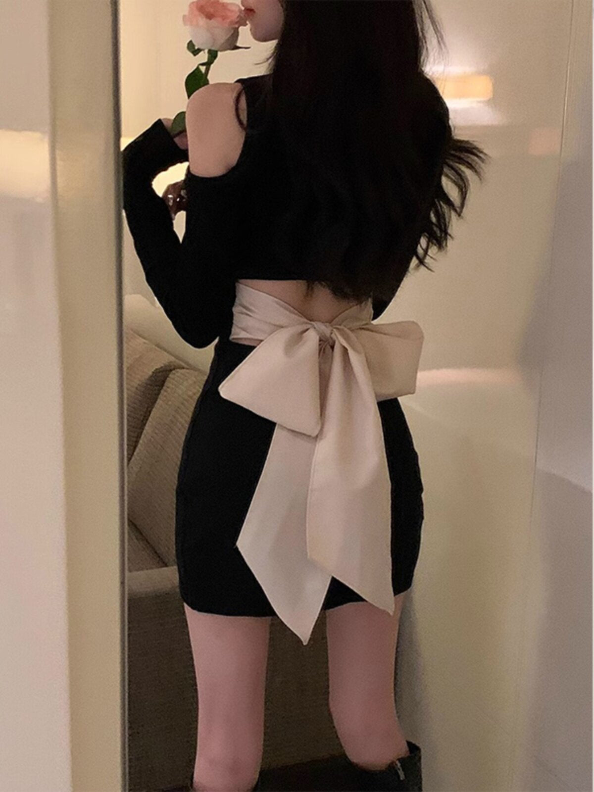 リボンバックレスドレス